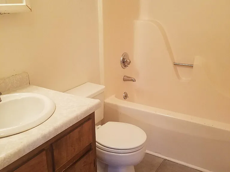 127 Norwood Ct — Photo 7