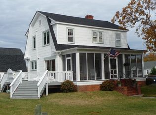 241 1st St, West Point, VA 23181