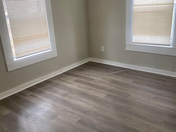 4th image of 1448 Menager Rd