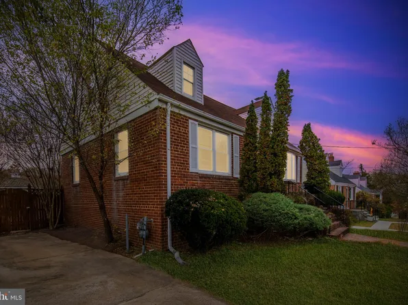 130 Onondaga Dr, Oxon Hill, MD 20745