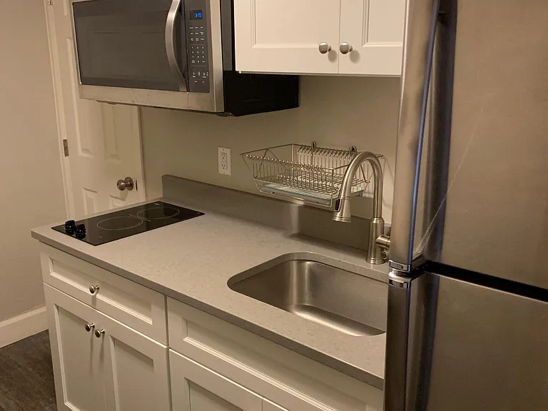 1328 Winona Ct — Photo 3