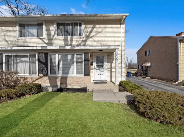 6 McCarthy Rd #6, Park Forest, IL 60466