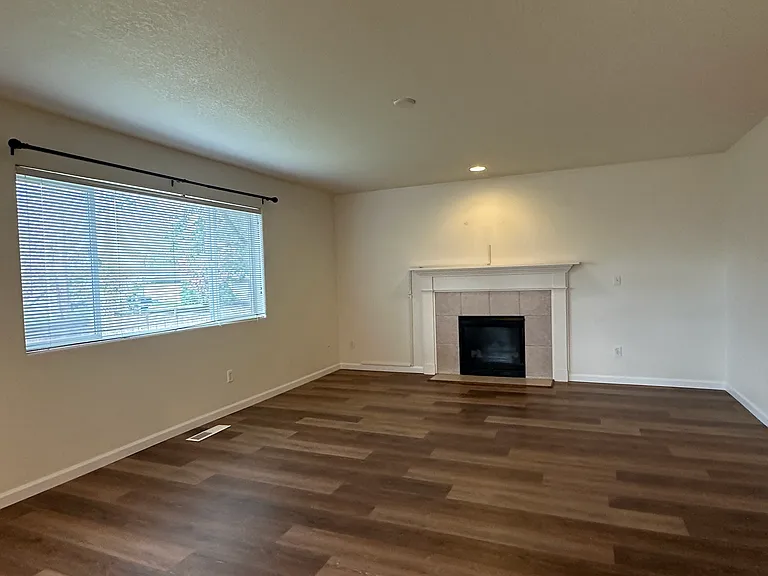 4047 Thoroughbred Ave SE — Photo 22