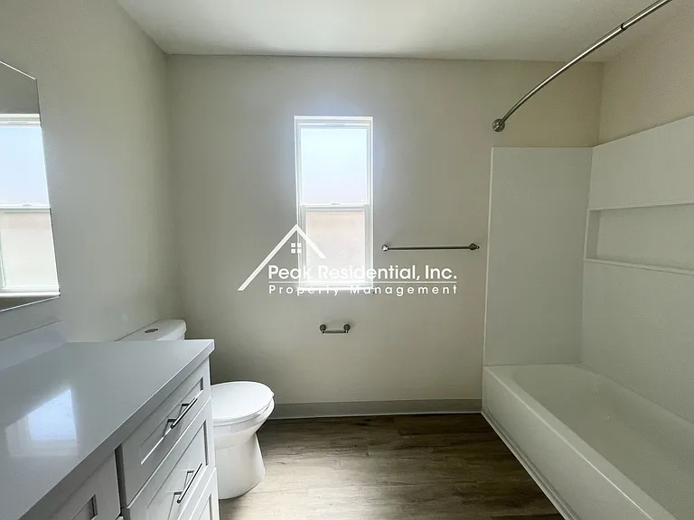 Gardenside Apartments — Photo 11