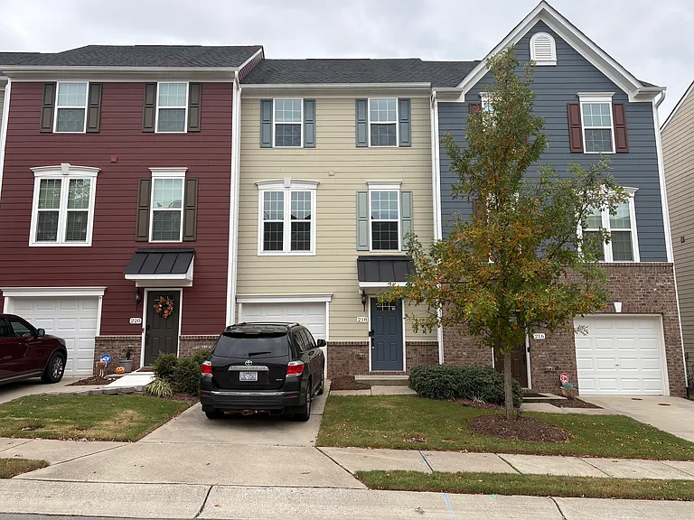 218 Brier Summit Pl — Photo 1