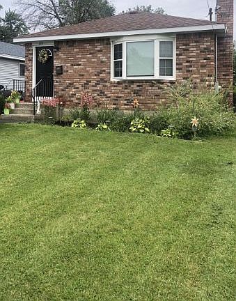 2nd image of 299 Mountain St