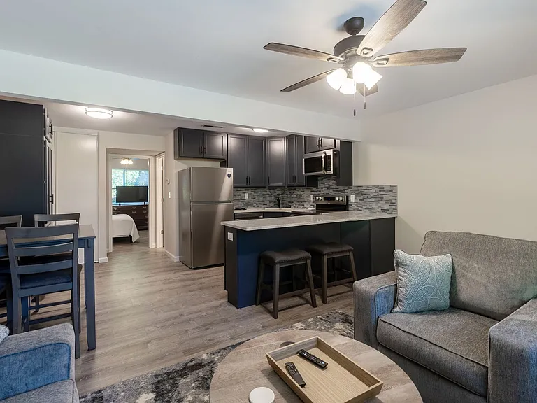 801 N Ann St #4 — Photo 1