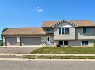 1050 Forest City Blvd, Maple Lake, MN 55358