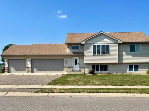 1050 Forest City Blvd, Maple Lake, MN 55358