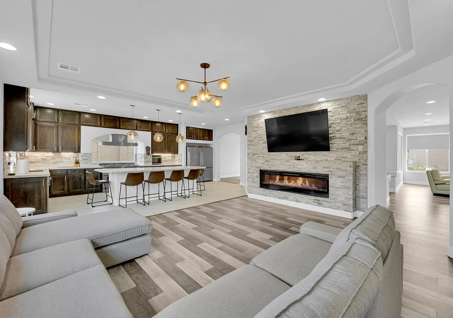 Modern Vegas Home 5 beds 4.5 bath — Photo 1