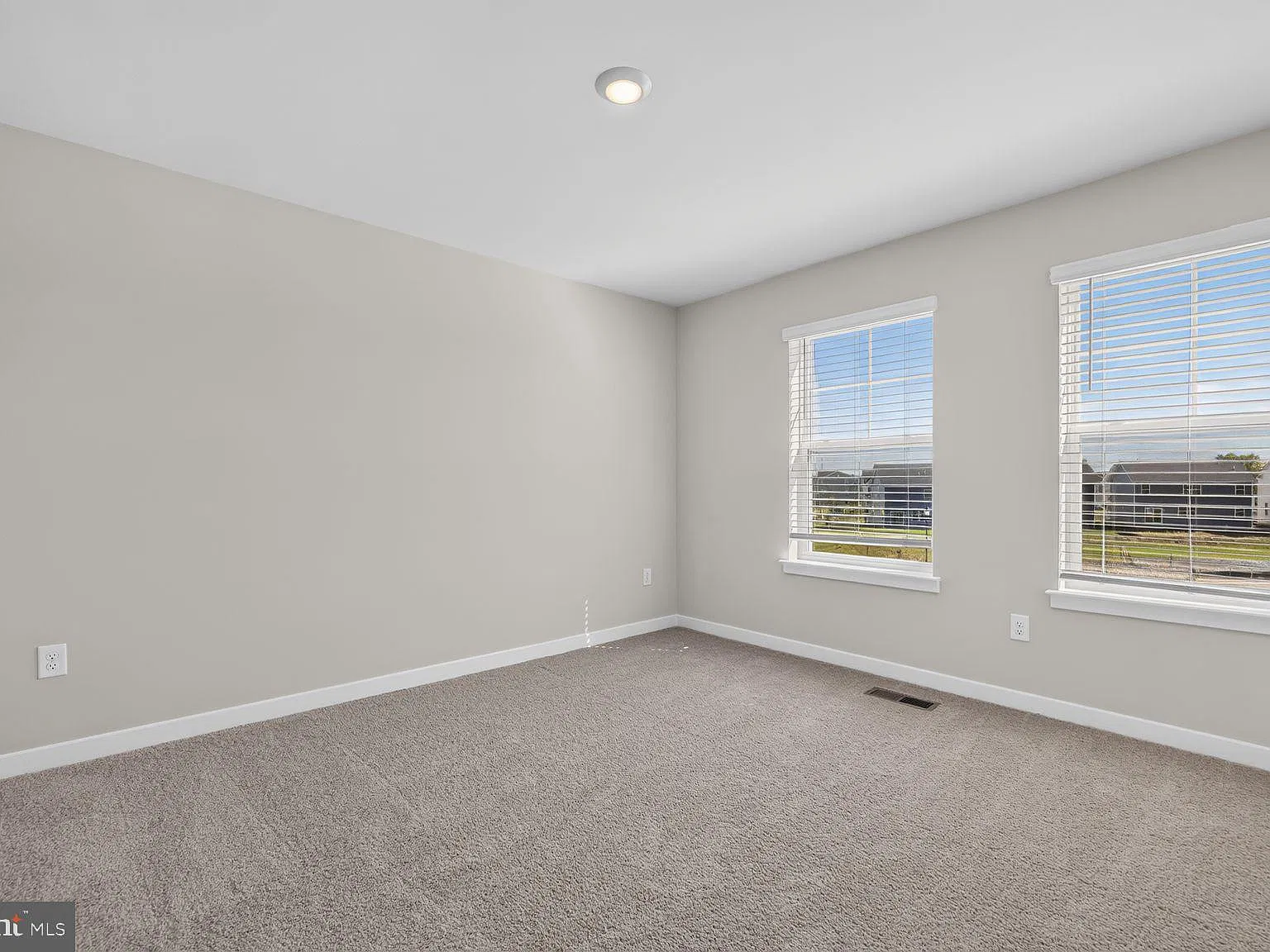 3 bed, 3.5 bath, 1763 sqft, $3,150 — Photo 3