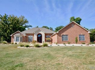 1909 Windcrest Dr, O'Fallon, IL 62269