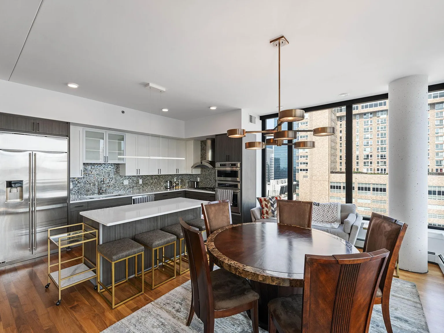 3 bed, 2.0 bath, 1679 sqft, $3,895 — Photo 3