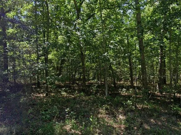 4005 Yellow Knife Dr, Crossville, TN 38572