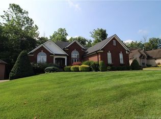 12212 Greenbriar Blvd, Sellersburg, IN 47172