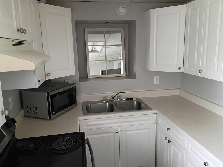 1871 N Main St #1 — Photo 14