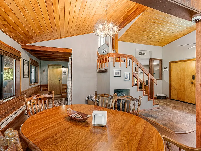 284 Moonridge Dr — Photo 23