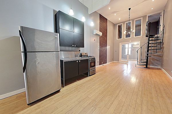 1st image of 1516 Gates Ave #3C