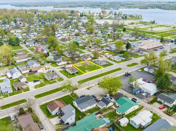 11047 Hebron Rd, Buckeye Lake, OH 43008