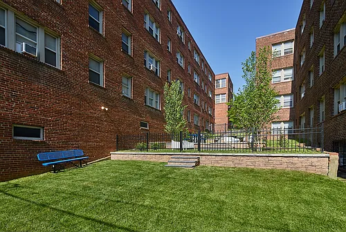 The Glenwood Apartments Photo 1