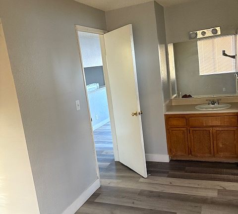 5th image of 3709 Snorkel Cir APT D-3