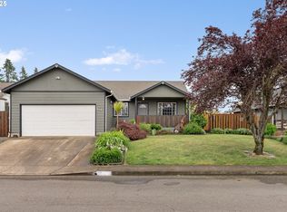 795 Arthur Ave, Cottage Grove, OR 97424