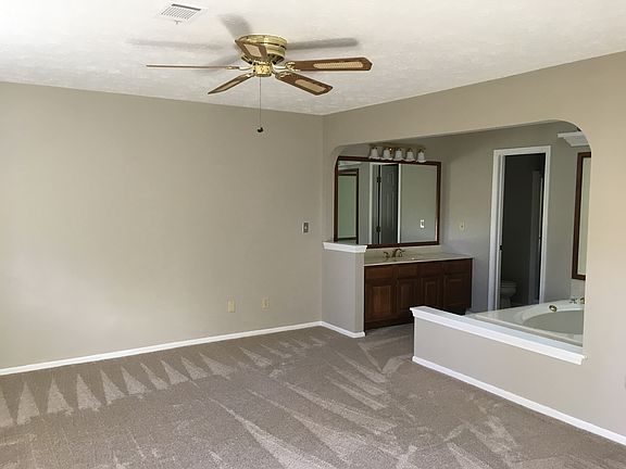 5th image of 308 Lisa Ann Dr
