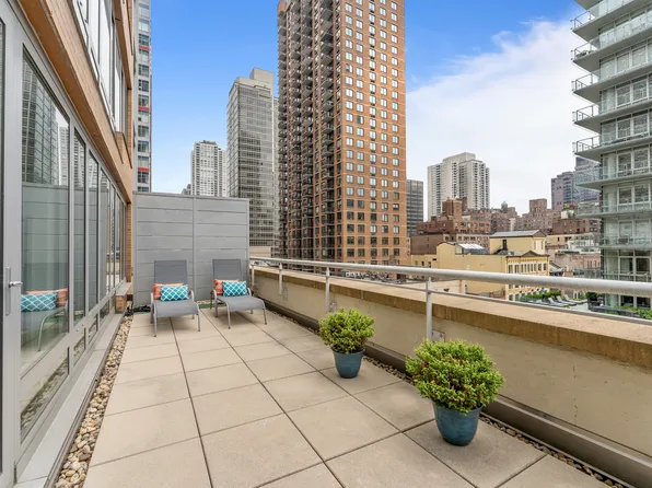 250 East 53rd Street image 1 of 7
