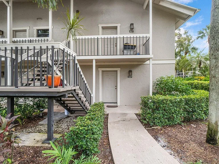 11863 Wimbledon Cir #427 — Photo 18