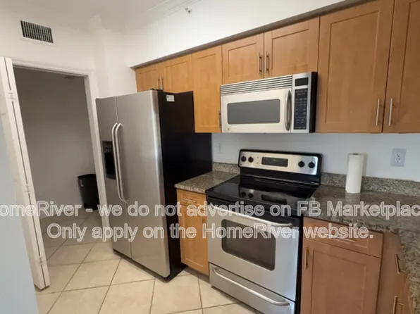 6426 Emerald Dunes Dr APT 306, West Palm Beach, FL 33411