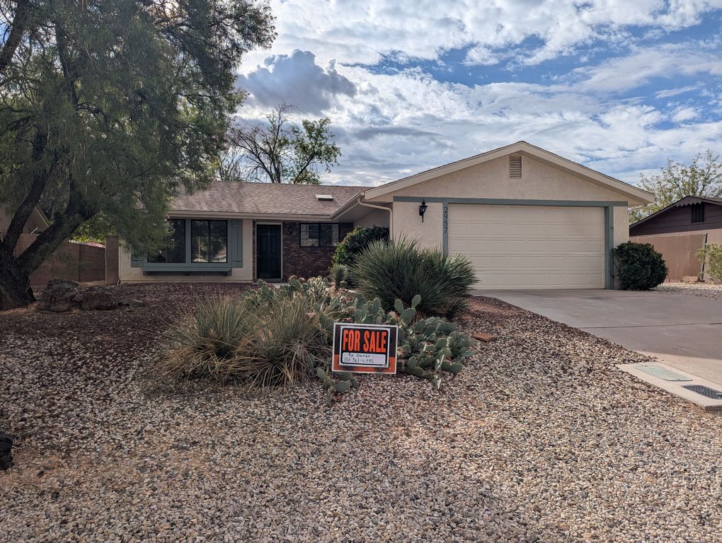 2957 Beech St - Property Image