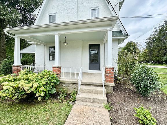 2nd image of 514 Tennis Ave