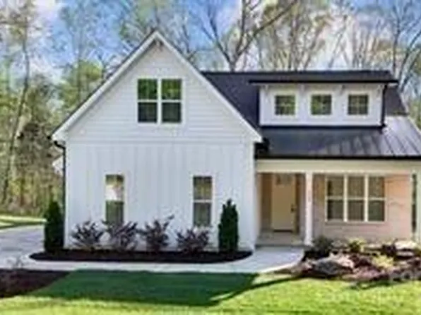 1063 Stonegate Dr, Salisbury, NC 28147