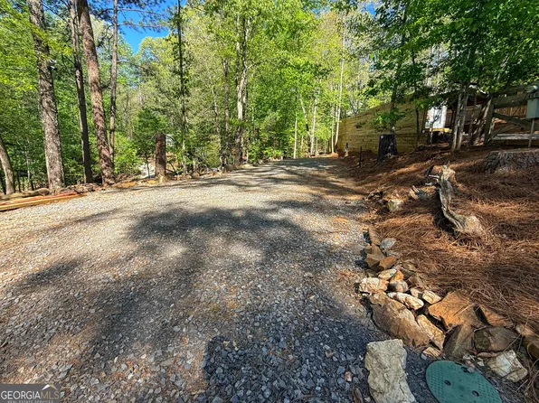 90 21st St, Ellijay, GA 30540