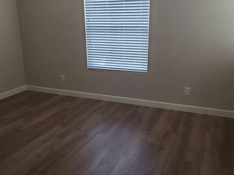 3 Weathersfield — Photo 4
