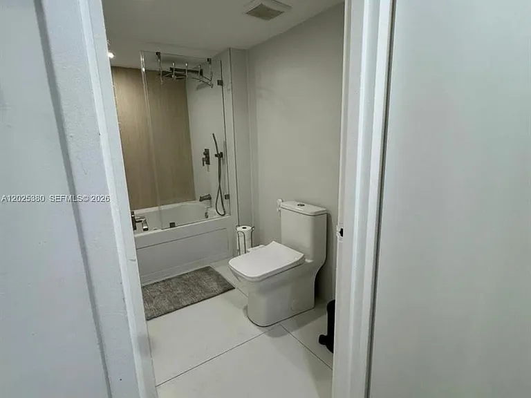5401 Collins Ave #920 — Photo 26