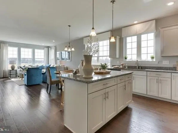 11 Bridge Blvd, Eastampton, NJ 08060