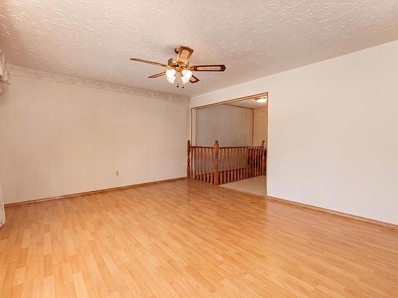 4th image of 8502 76th Ave NW