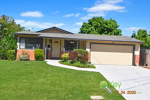 5127 Red Oak Dr Photo 1