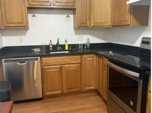 (undisclosed Address), Clinton, MA 01510