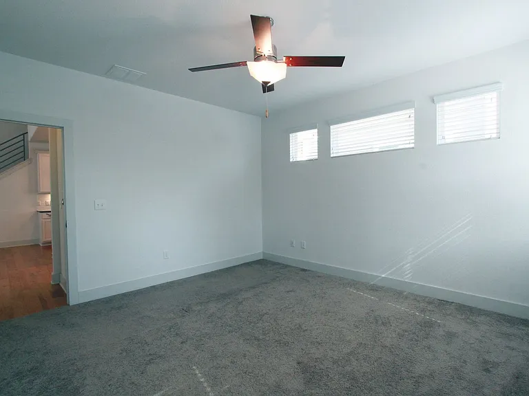 1507 Homespun Rd — Photo 33