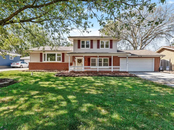 5930 Roosevelt Pl, Merrillville, IN 46410