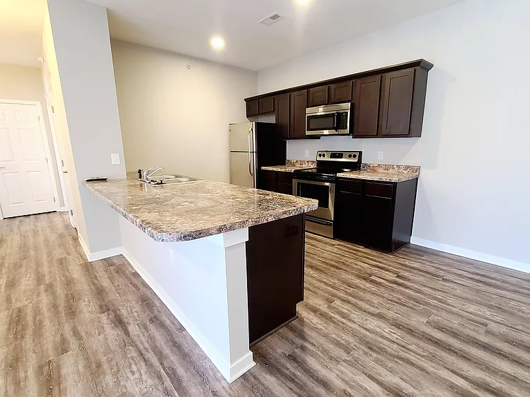 Johnston Gardens Apartments — Photo 14