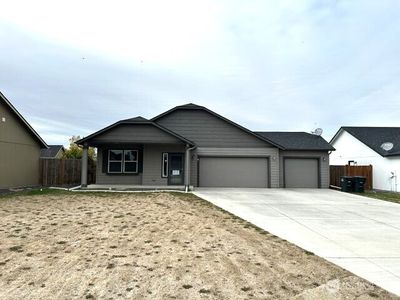 720 S Lakeland Drive, Moses Lake, WA, 98837