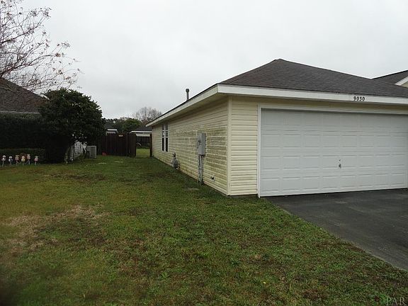 3rd image of 9030 Camelot Pl