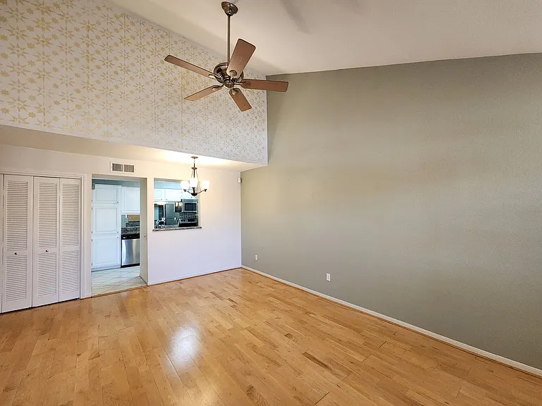 1860 White Oak Dr #236 — Photo 9