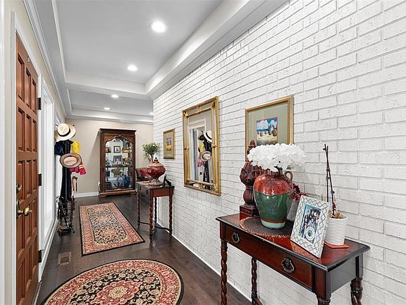 3rd image of 3659 Tamarack Lane