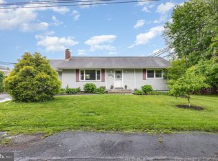 11 Salt Rd, Enola, PA 17025