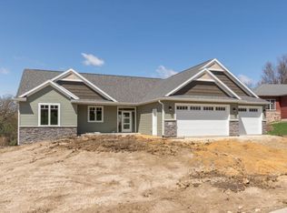 1099 Southern Ridge Dr SW, Rochester, MN 55902