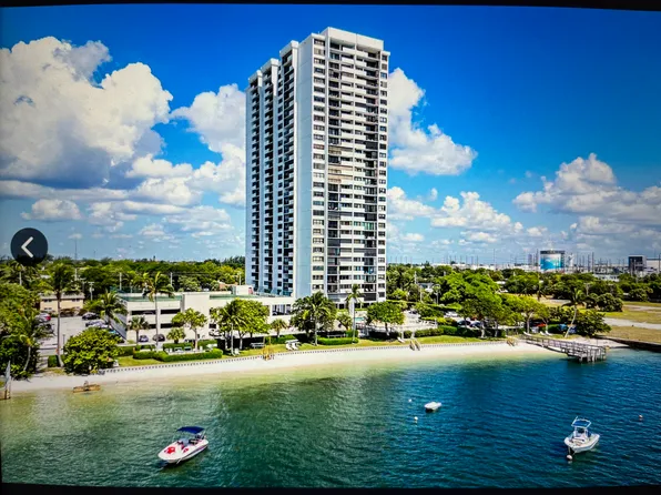 5600 N Flagler Dr Ph 109, West Palm Beach, FL 33407